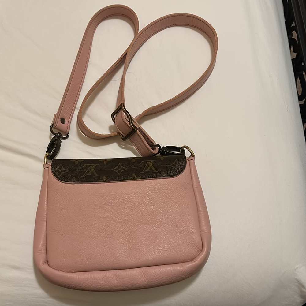 LV monogram and pink leather crossbody bag - Picture 8 of 12